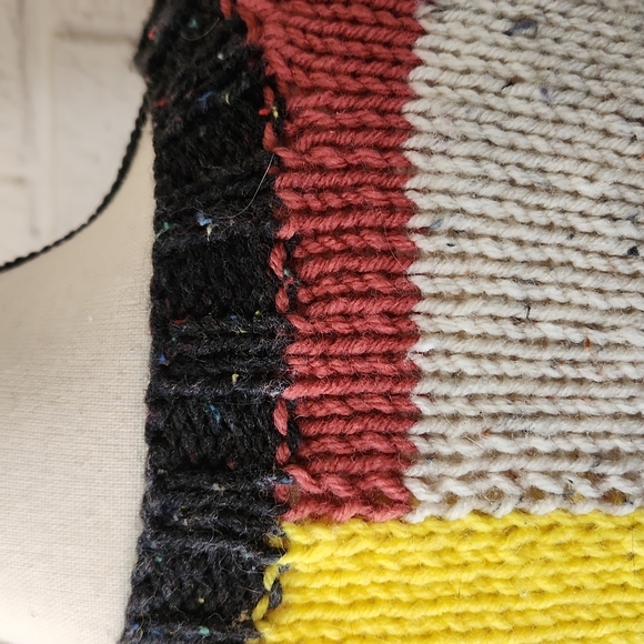 colorblock knit sweater Sale - Picture 4 of 6